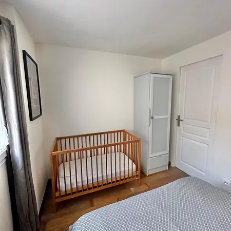 Rdc Avec Courette - Jusqu'a 6 Pers - A 100m *