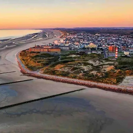 Rdc Avec Courette - Jusqu'a 6 Pers - A 100m *